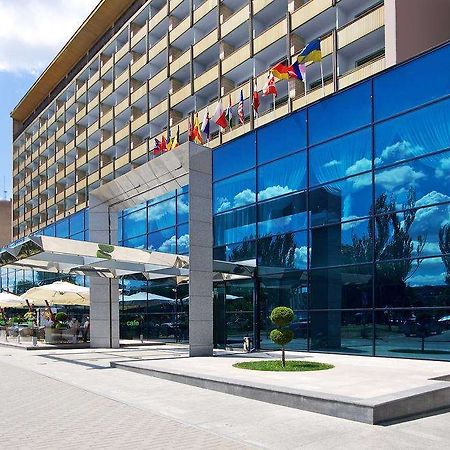 โรงแรมอินทัวริสต์ ซาโปโรซี Zaporizhia ภายนอก รูปภาพ