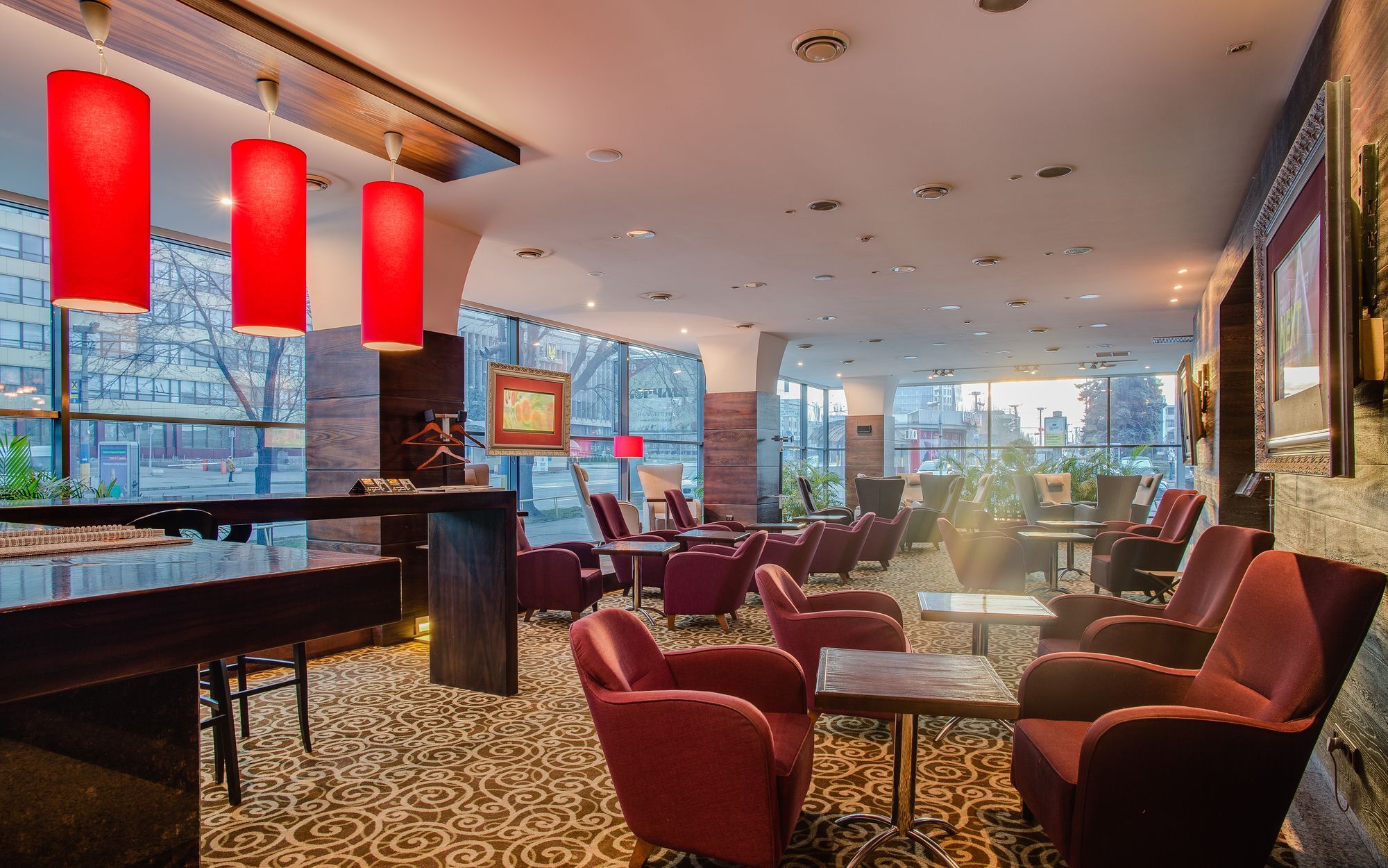 โรงแรมอินทัวริสต์ ซาโปโรซี Zaporizhia ภายนอก รูปภาพ